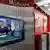TV-Bildschirm auf dem Moskauer Flughafen "Scheremetjewo" mit einem Foto Snowdens (Foto: dpa)