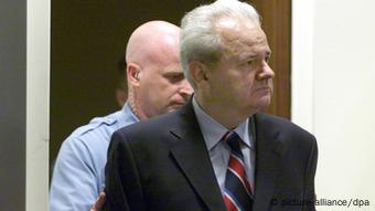 War Criminal Slobodan Praljak Used Cyanide To Kill Himself In Court News Dw 01 12 17