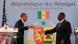 US- Präsident Barack Obama (L) und Senegals Präsident Macky Sall beim Händeschütteln (Foto: Reuters) US- Präsident Barack Obama (L) und Senegals Präsident Macky Sall beim Händeschütteln (Foto: Reuters)
