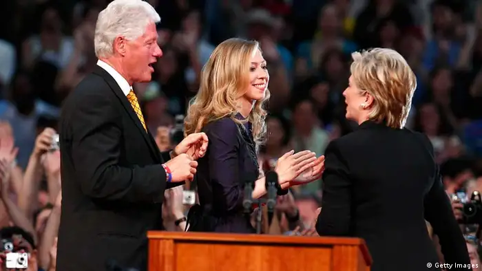 Hillary Rodham Clinton und Bill Clinton Ende der Kampagne