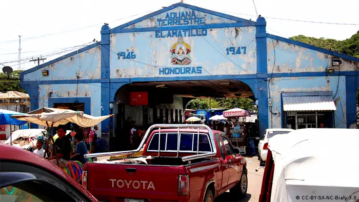 Galerie Grenzkonflikte - Honduras El Salvador (CC-BY-SA-NC-Biały 3.0)
