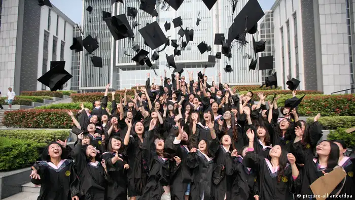 Universitäts-Absolventen in Hangzhou, China