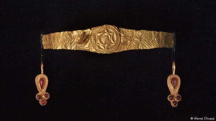 Funeral diadem and earrings.  5th century A.D.