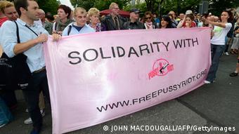 Акция в Берлине в поддержку Pussy Riot