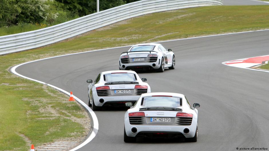 A license to race on the track DW 10/21/2015