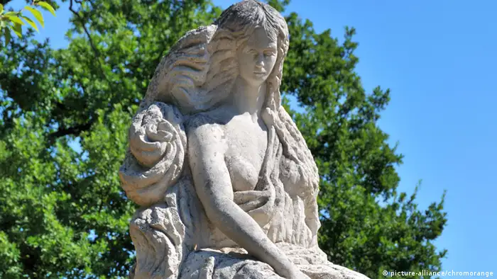 Statue der Loreley des italienischen Bildhauers Mariano Pinton aus dem Jahre 1979, Sankt Goarshausen, Mittelrheintal, Weltkulturerbe der UNESCO, Rheinland-Pfalz, Deutschland, Europa