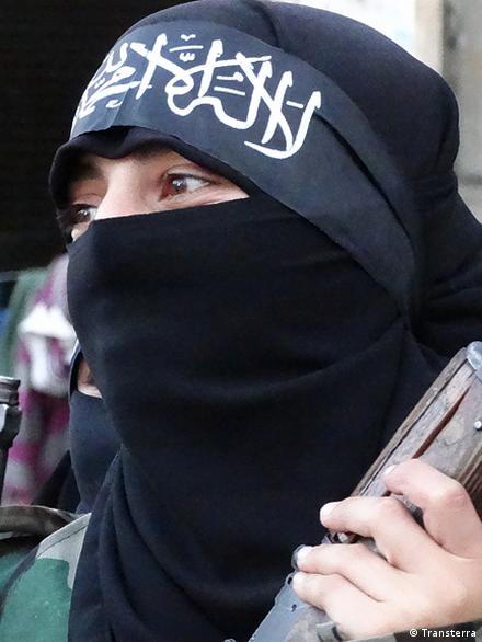 Tulaning Proletar tumanidagi mustaqil fohishalar paypoqda xotini porno