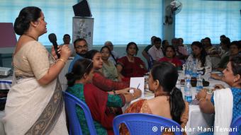 Kalkutta Kolkata Sexualerziehung Workshop Lehrer NGO Indien Bengali
