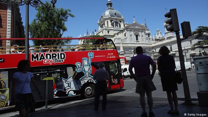 Экскурсионный автобус в Мадриде