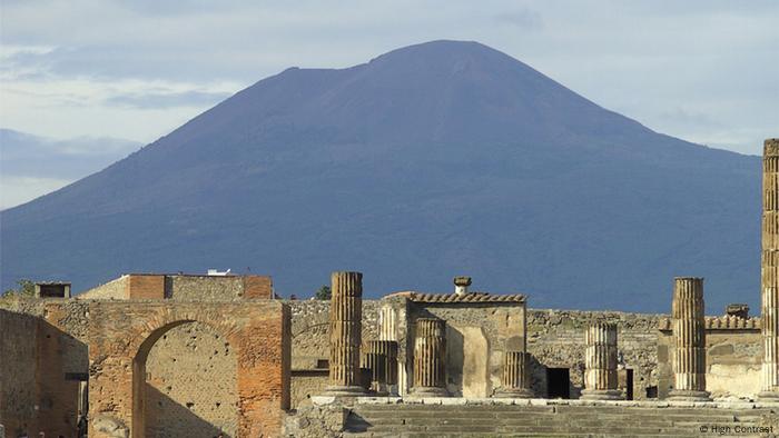 Street Of Balconies Discovered In Italy S Pompeii News Dw 18 05 18