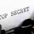 Напечатанные на пишущей машинке английские слова "Совершенно секретно"