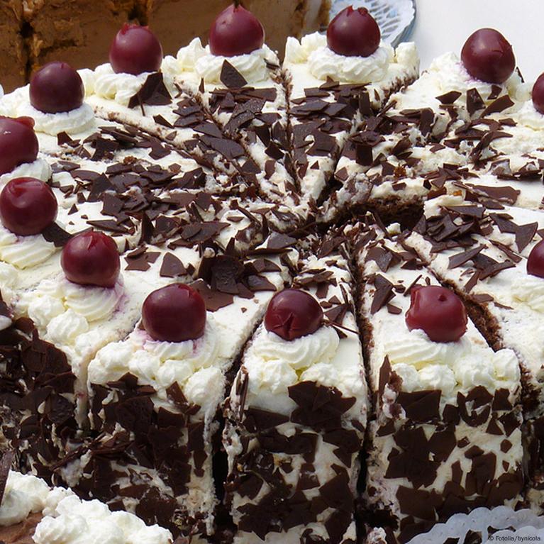 Black Forest Cake - Schwarzwäld Torte - Bake-Street.com