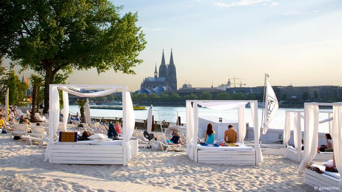 Km 689 Cologne Beach Club 