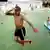 Afghanische Kinder im Schwimmbad