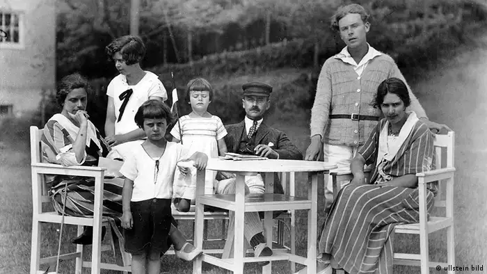 Deutschland Literatur Geschichte Thomas Mann mit Familie am Hiddensee