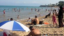 تونسيون يتحدون فتاوى تحريم السباحة في رمضان