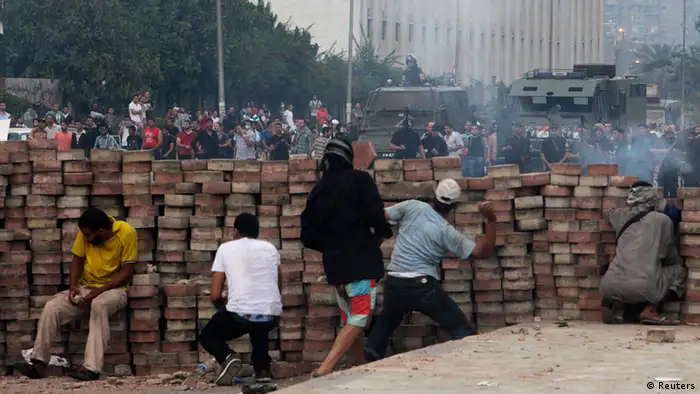 Ägypten 27.07.2013 Mursi Anhänger Strassenschlacht Barrikade