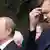 Les présidents Poutine (à g.) et Ianoukovitch (à d.) lors d'une cérémonie à Kiev, en juillet dernier