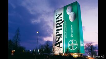 Bayer Leverkusen Riesen Aspirin-Packung 1999