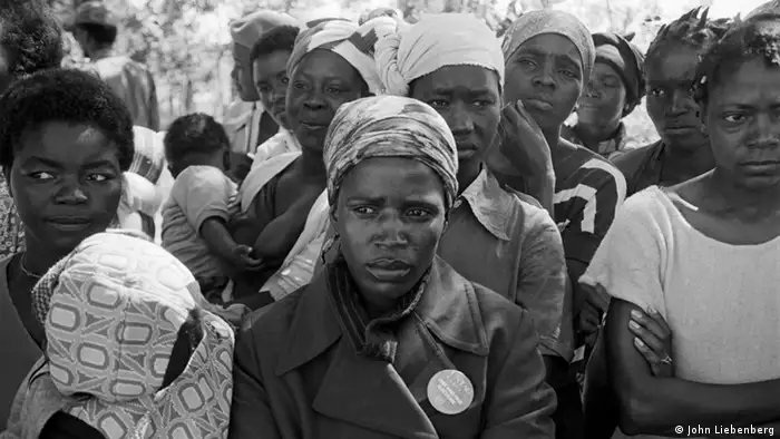 Membres de la Swapo détenus dans le camp de Lubango, Angola, en 1989