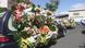Leichenwagen mit Blumen auf La Gomera Leichenwagen mit Blumen auf La Gomera