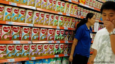 Dumex Babynahrung Babymilch Milchpulver Botulismus Bakterien (picture-alliance/dpa)