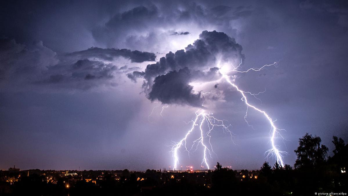 Can electricity travel through air? DW 03/24/2014