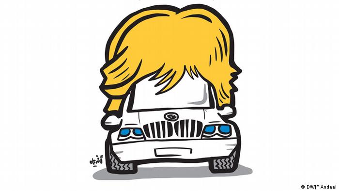 Шапка светлых волос на машине