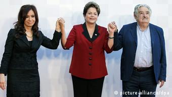 Die Staatschefs Cristina Kirchner von Argentinien, Dilma Rousseff von Brasilien und José Mujica von Uruguay (Foto: EPA/LEO LA VALLE)