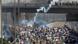 Demonstrators on the streets/bridge in Cairo, tear gas (photo: Matthias Sailer / DW) Demonstrators on the streets/bridge in Cairo, tear gas (photo: Matthias Sailer / DW)