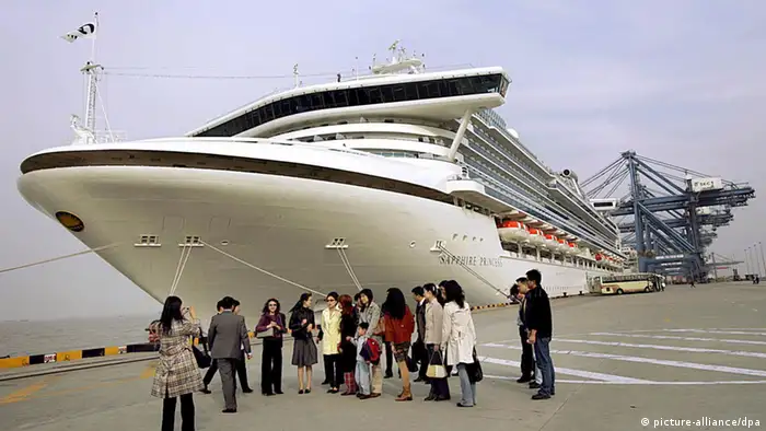 Kreuzfahrtschiff Princess Sapphire in Schanghai (picture-alliance/dpa)