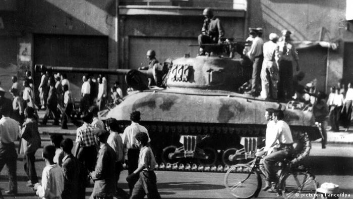 Iran Geschichte Putsch in Teheran 1953 Panzer