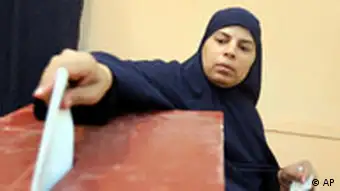 Wahlen Ägypten Frau an der Wahlurne Präsidentschaftswahlen
