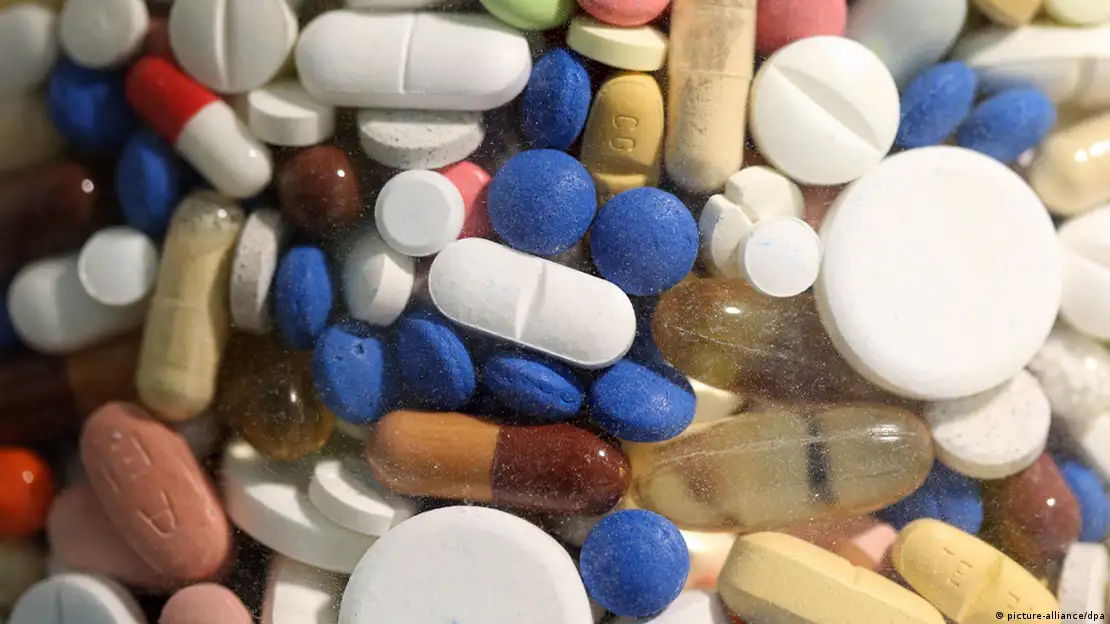 Eins:Vier KISS IS SLEEPING PILLS The ideal sleeping pill