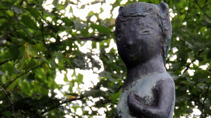 Лэйко Икэмура, Девочка-кошка, 1999 год