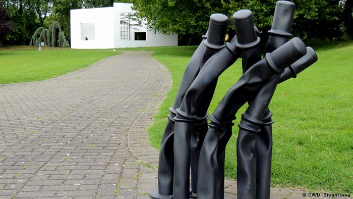 Беттина Пустчи, Элизабет, 2012 год