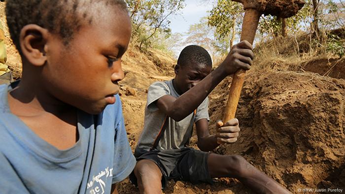 Verbieten Reicht Nicht Kinderarbeit In Afrika Afrika Dw 12 06 2019