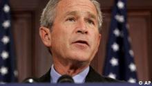 بوش يحذر من امبراطورية إسلامية وتضاربات حول ألوهية دوافعه السياسية