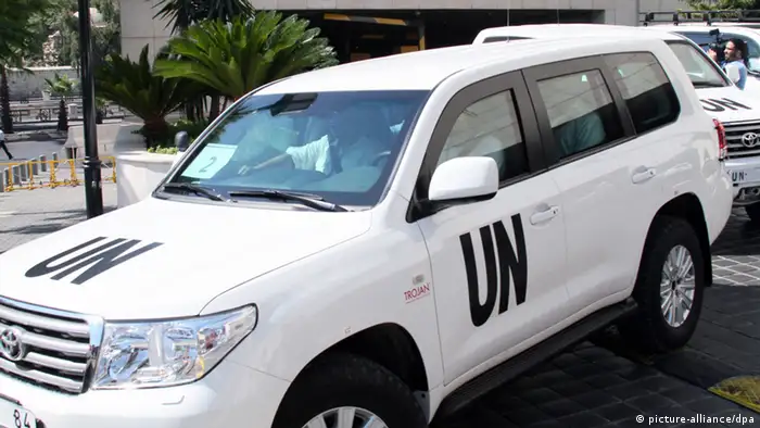 epa03843453 The convoy of UN inspectors team, headed by Professor Ake Sellstrom, is seen leaving a hotel in Damascus, Syria, 30 August 2013. The team_s destination has not been disclosed but the inspectors, this time, did not wear their bullet-proof jackets. The UN secretary general, Ban Ki-moon, instructed the 20-strong inspection team in Damascus to leave on 31 August ahead of a possible military strike against Syria. Ban also announced that the team would report to him immediately on departure, raising the possibility that the UN could issue an interim report on the 21 August chemical attacks that left hundreds of people dead. EPA/STR
