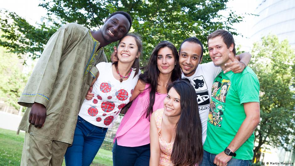 Ticket nach Berlin Trailer DW 04.09.2013