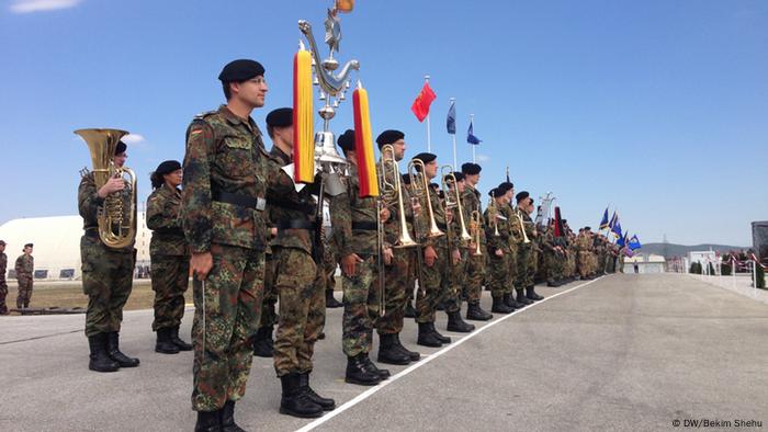 Soldats allemands de la KFOR au Kosovo 