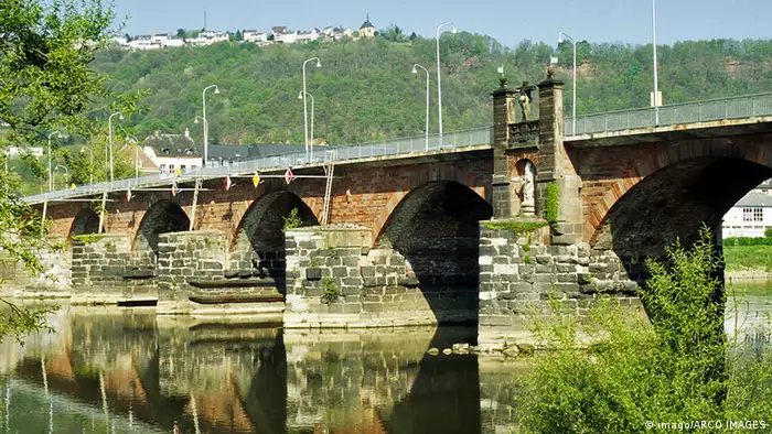 Römerbrücke über die Mosel