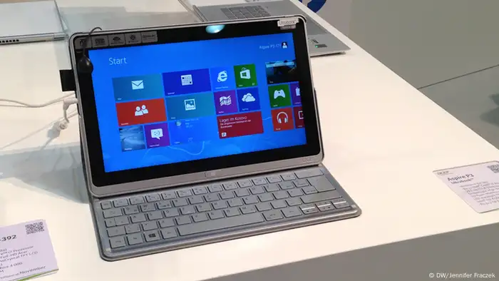 Bild Acer: Das Acer Aspire P3 ist eine Mischung aus Tablet und Notebook


Autor: Jennifer Fraczek (DW)