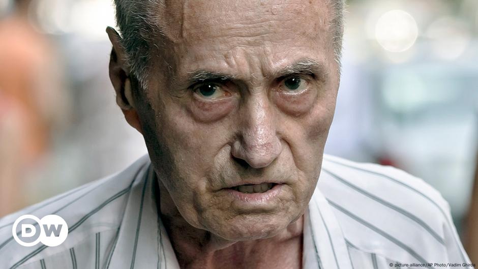 Romania tries 1950s prison boss – DW – 09/24/2014