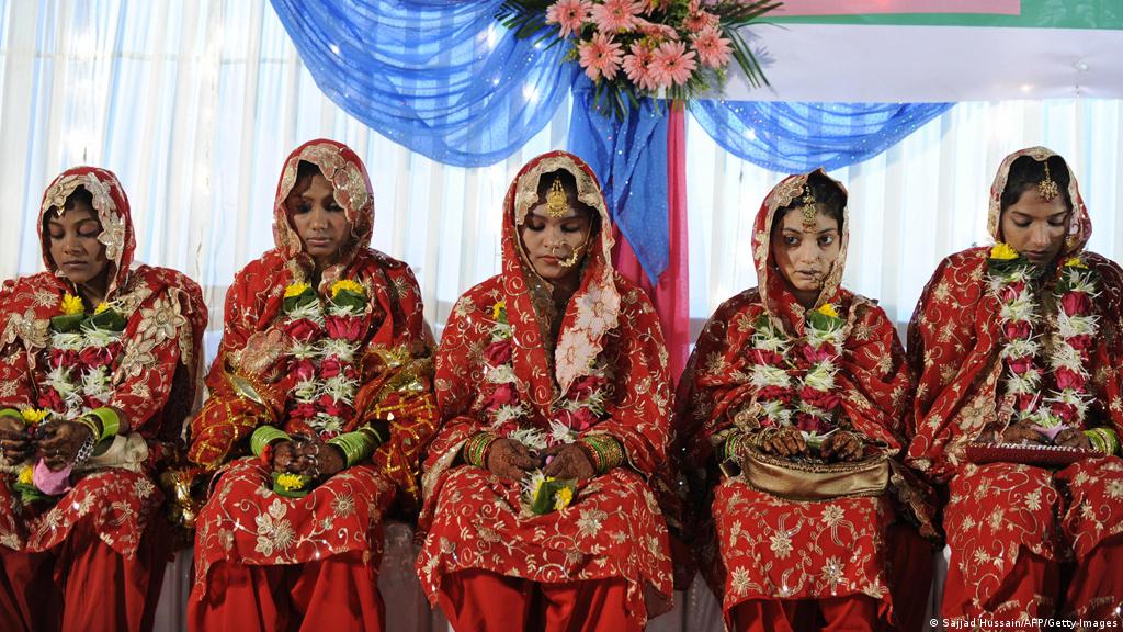 Mitgift In Indien Eher Fluch Als Segen Asien Dw 17 09 2013 