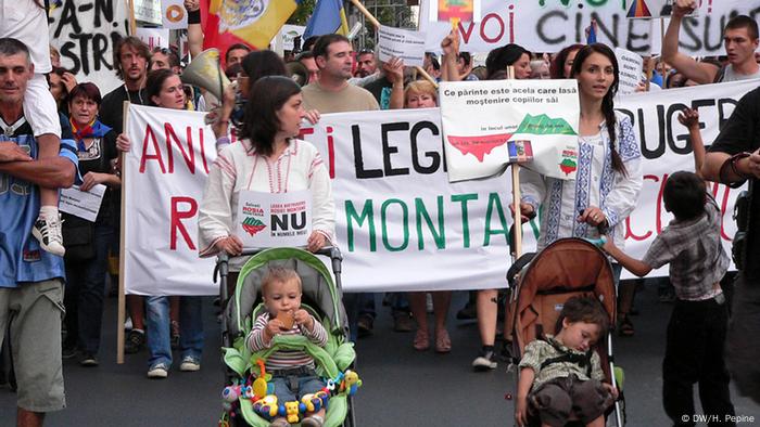 Proteste in Bukarest gegen Goldbergwerk Rosia Montana (Autor: Horatiu Pepine/DW)