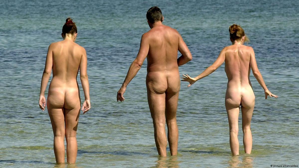 Germanys nudist culture remains refreshing – DW photo