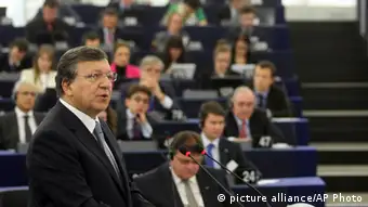 Le président Barroso exhorte les députés européens à avancer sur la voix de l'union bancaire