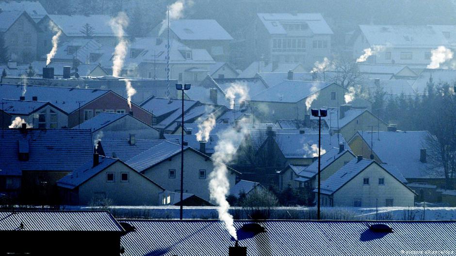 Climate-friendly heating: How to stay warm without fossil fuels | Environment | All topics from climate change to conservation | DW - Vimarsana News