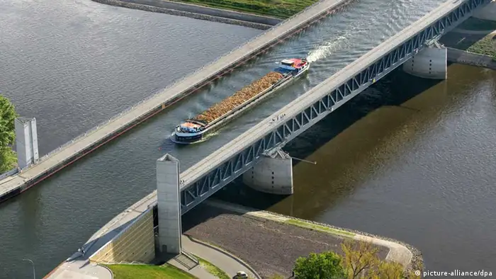 Kanalbrücke Magdeburg 